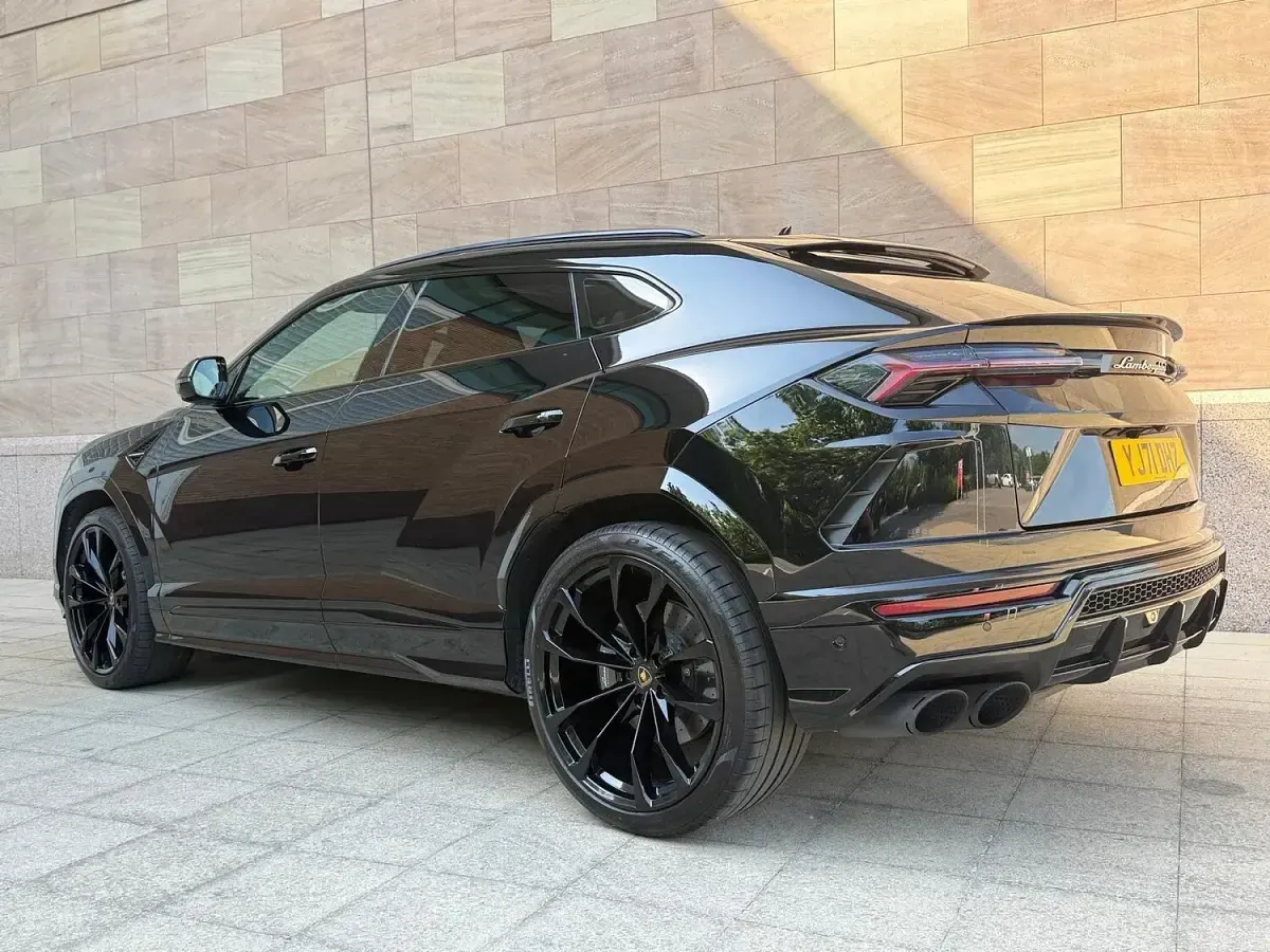 Used Lamborghini Urus 666 HP (489 kW) 2021 Black SUV
