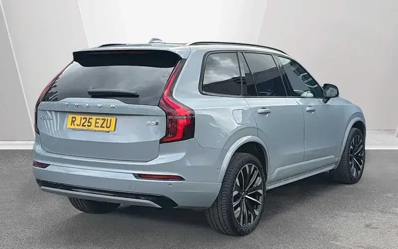 Usado Volvo XC90 Ultra 250 HP (183 kW) 2025 SUV