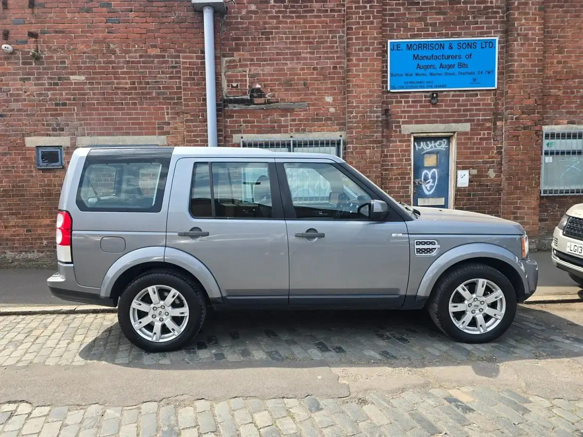 Used Land Rover Discovery 251 HP (184 kW) 2011 Grey SUV