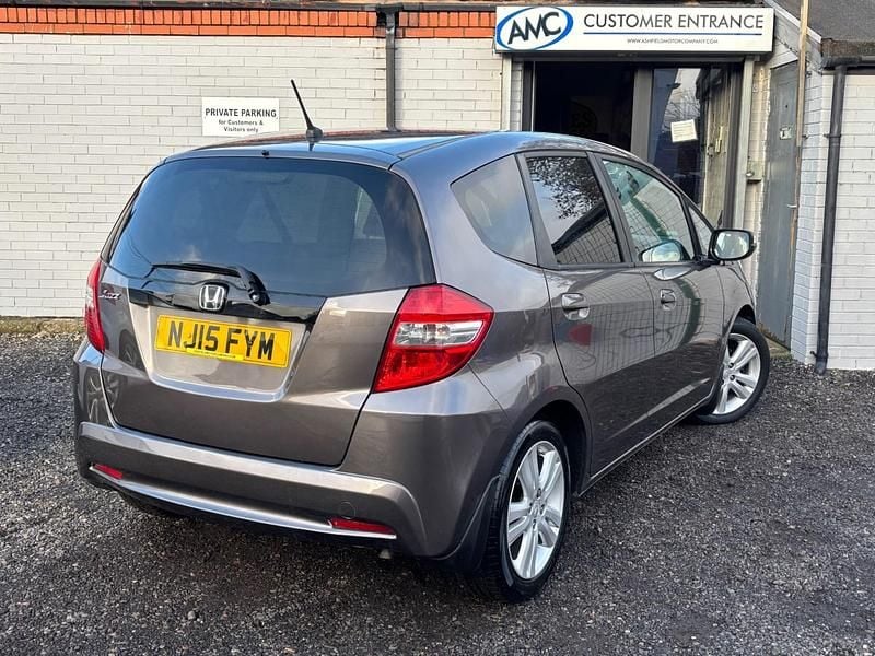 Used Honda Jazz ES 2015 Brown Hatchback