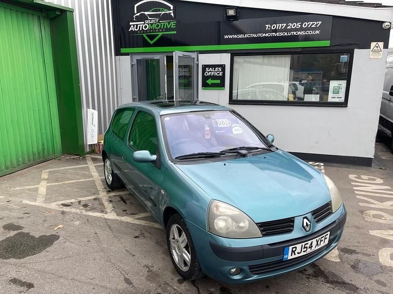 Blue Used 2004 Renault Clio II Dynamique Hatchback | £980 (Fair price) - Image 1/4