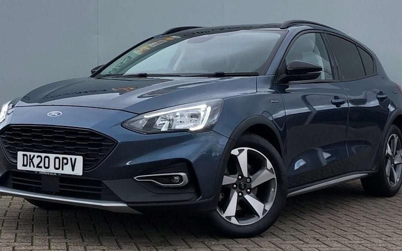 2 coat metallic metro blue Used 2020 Ford Focus Active Hatchback | £13,995 (Fair price) - Image 1/4