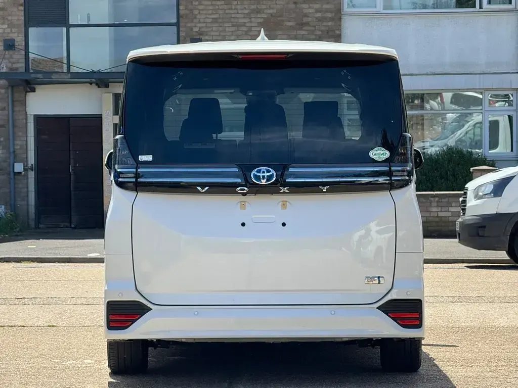 Used Toyota Voxy 2026 MPV