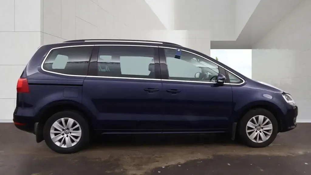 Used VW Sharan SE 140 HP (102 kW) 2013 Blue MPV
