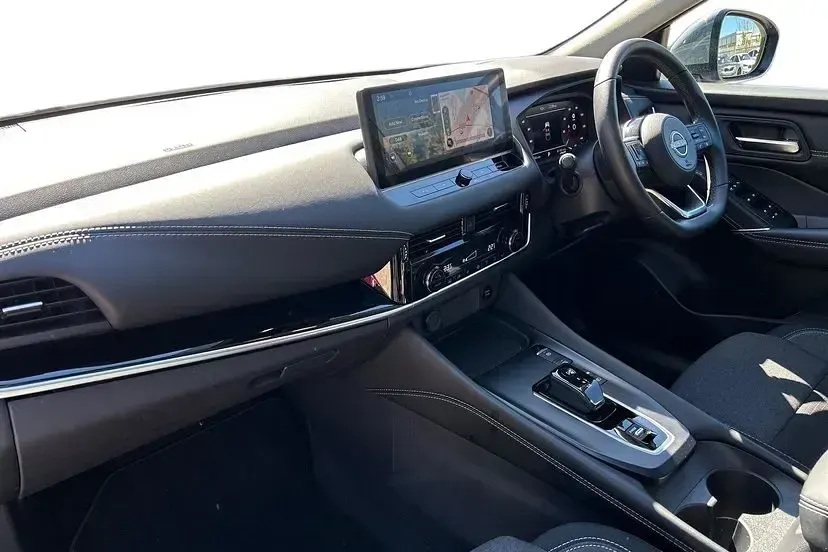 Used Nissan Qashqai N-Connecta 190 HP (139 kW) 2024 Gun metallic SUV