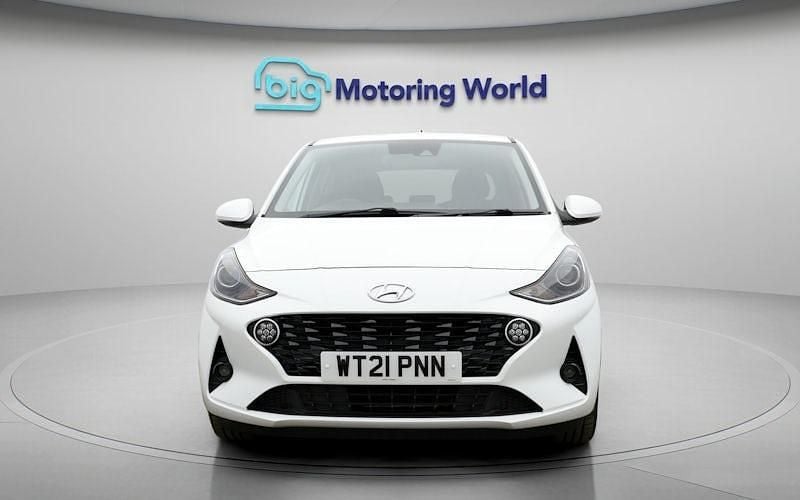 Used Hyundai i10 Premium 84 HP (61 kW) 2023 Hatchback