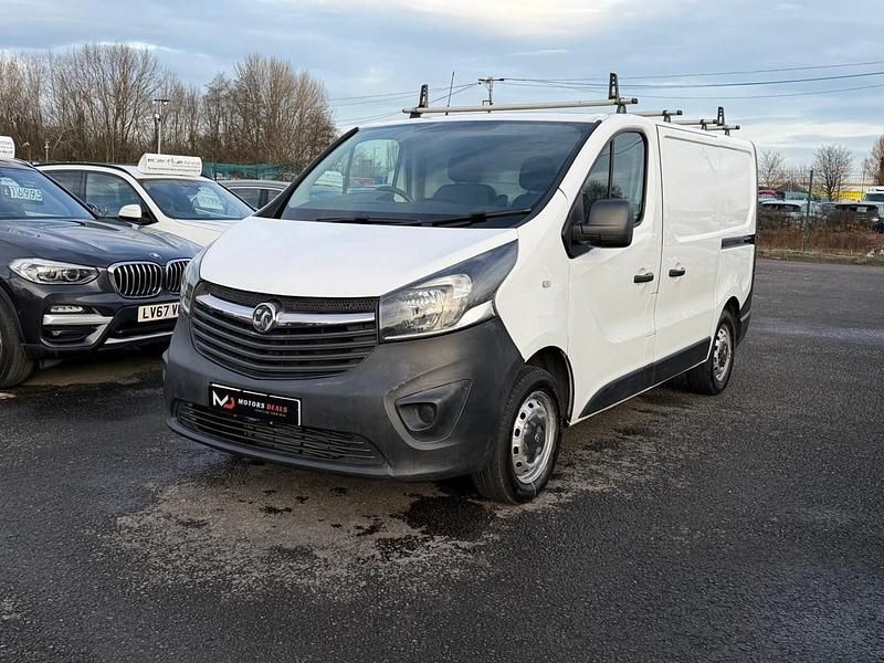 Used Vauxhall Vivaro 115 HP (84 kW) 2016 White MPV