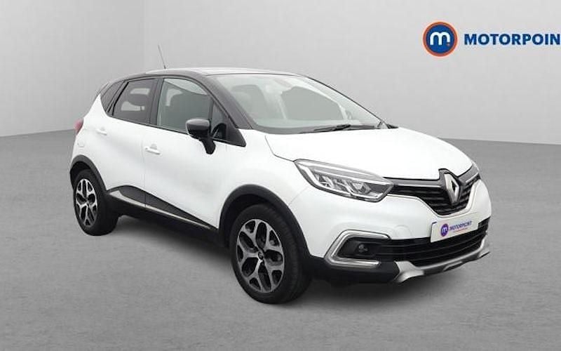 Used Renault Captur Dynamique 90 HP (66 kW) 2017 White/black SUV