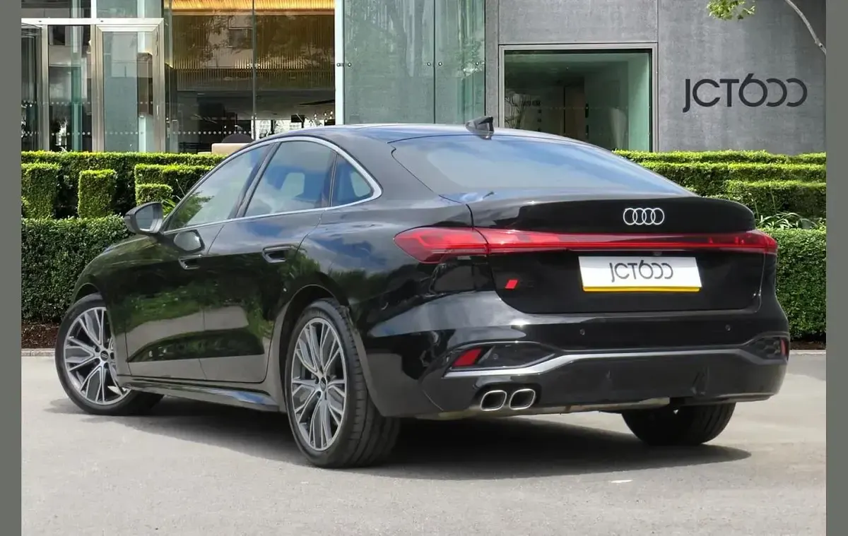 Used Audi A5 Advanced 200 HP (147 kW) 2024 Black Sedan