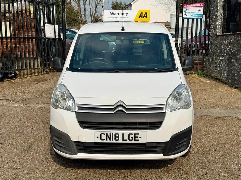 Used Citroën Berlingo 75 HP (55 kW) 2018 White MPV