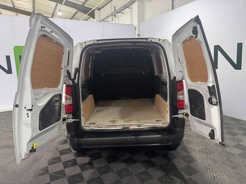 Used Peugeot Partner Premium 2023 White MPV