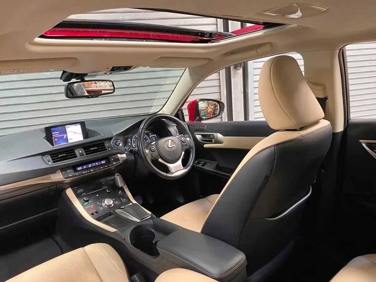 Used Lexus CT200h 2015 Red Hatchback