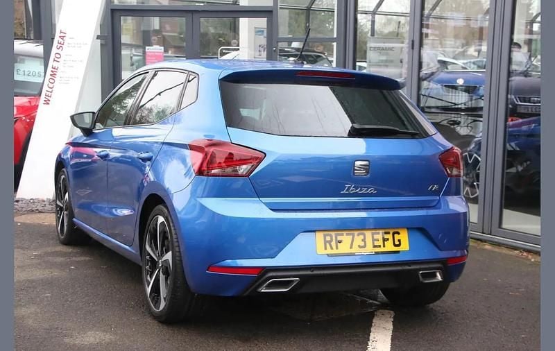 Used Seat Ibiza FR Sport 94 HP (69 kW) 2023 Blue Hatchback