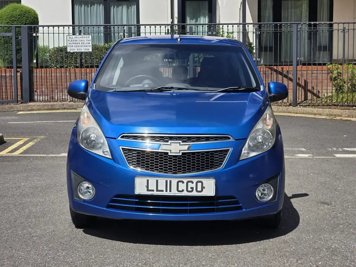Used Chevrolet Spark LS 68 HP (50 kW) 2011 Blue Hatchback