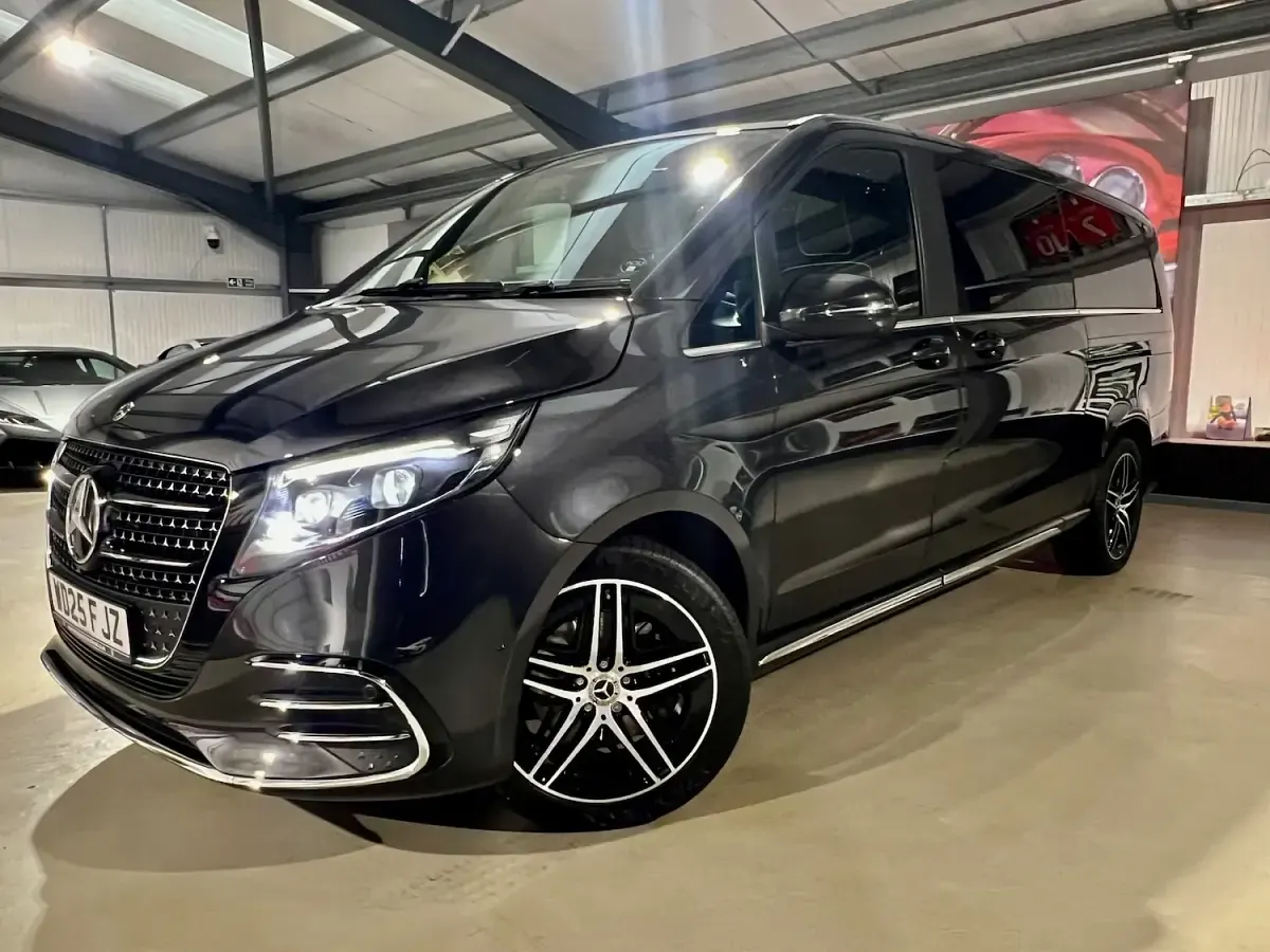 New Mercedes V300 AMG line 2025 Grey MPV
