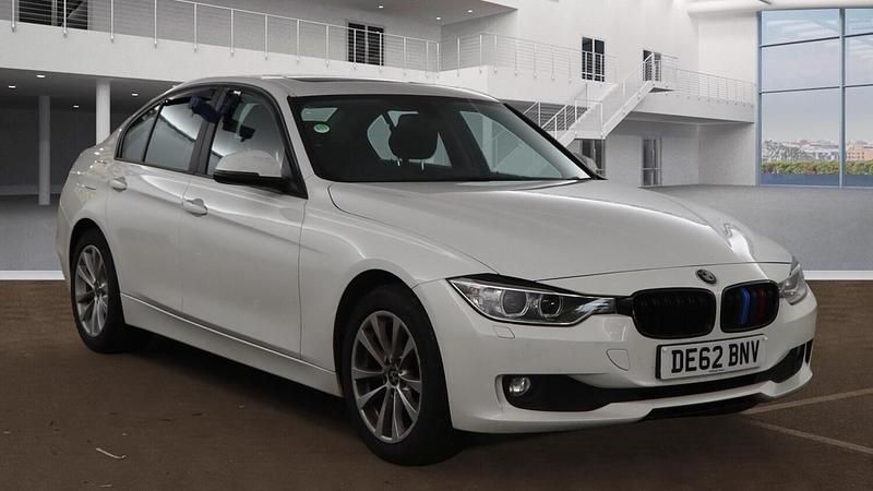 White Used 2012 BMW 320 Sedan | £7,350 (Fair price) - Image 1/4