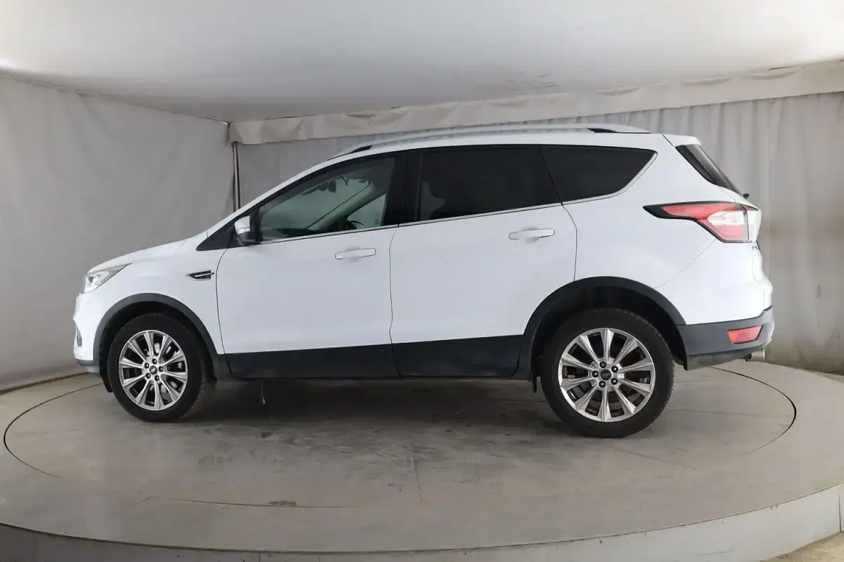 Used Ford Kuga Titanium 2019 White SUV