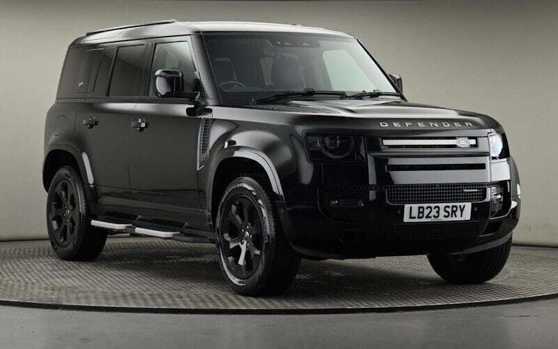 Used 2025 Land Rover Defender HSE Dynamic SUV | £57,400 (Super price) - Image 1/4