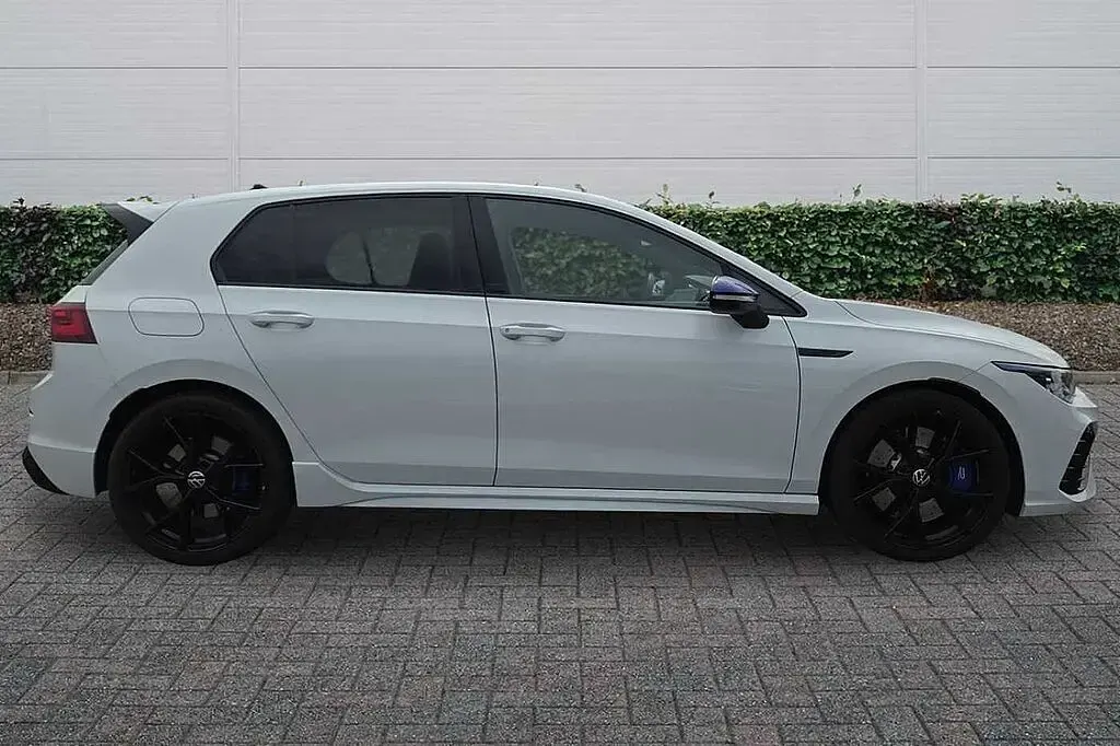 Used VW Golf VIII R 333 HP (244 kW) 2023 White Hatchback