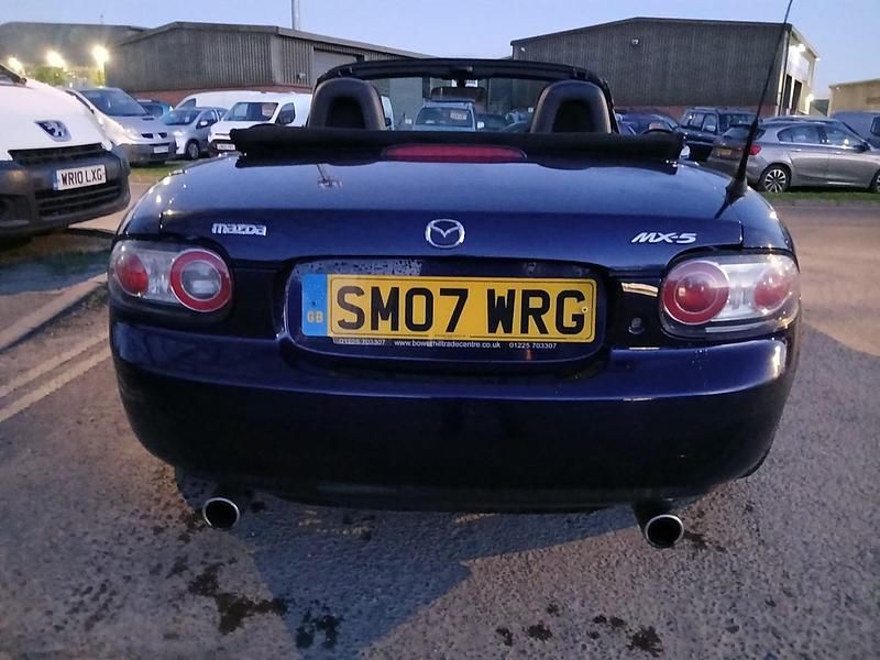 Begagnad Mazda MX5 126 HK (92 kW) 2007 Blå Cab