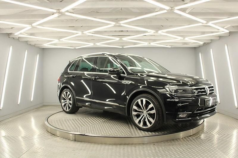 Black Used 2018 VW Tiguan R-line SUV | £18,990 (A bit pricey) - Image 1/4