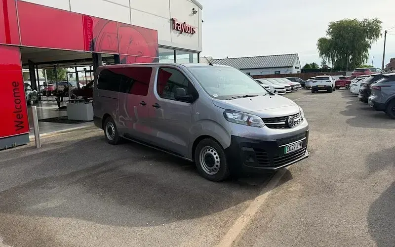 Used Vauxhall Vivaro 100 kW (136 HP) 2022 MPV