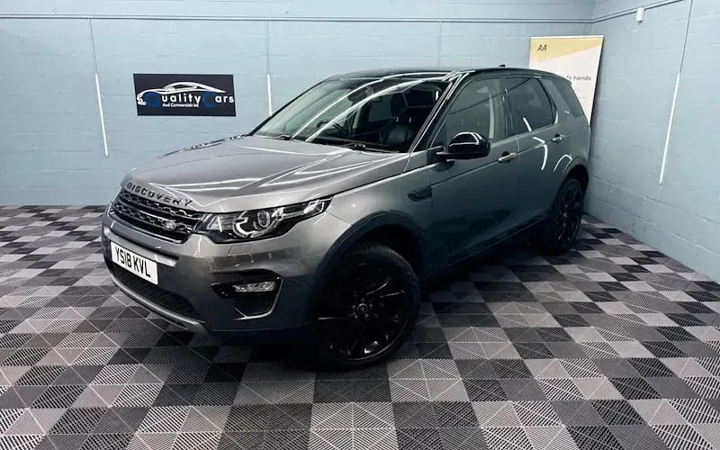 Used Land Rover Discovery 5 HSE 179 HP (131 kW) 2018 Grey SUV