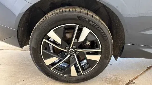 Used Volvo XC60 Plus 247 HP (181 kW) 2026 SUV
