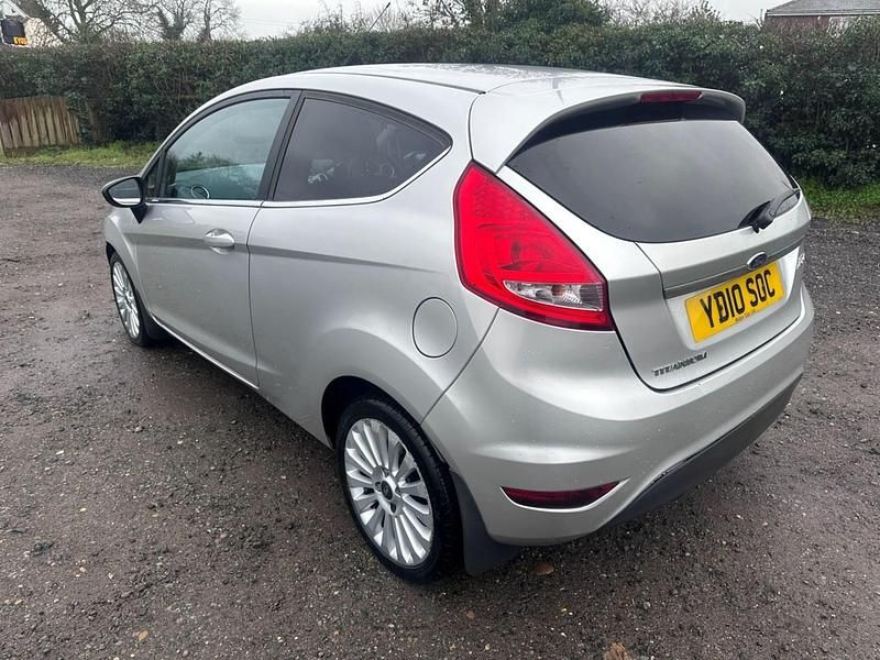 Used Ford Fiesta Titanium 2010 Silver Hatchback