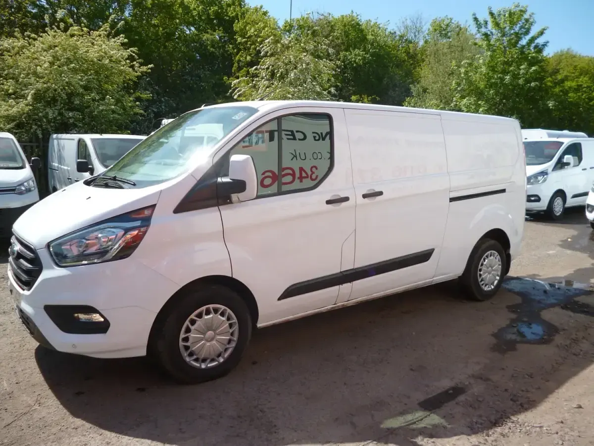 Used Ford Transit Custom Trend 105 HP (77 kW) 2019 White Van