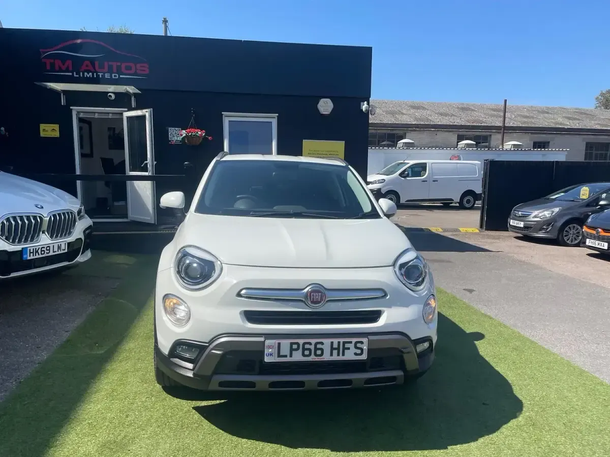 Used Fiat 500X Cross Plus 170 HP (125 kW) 2016 White SUV
