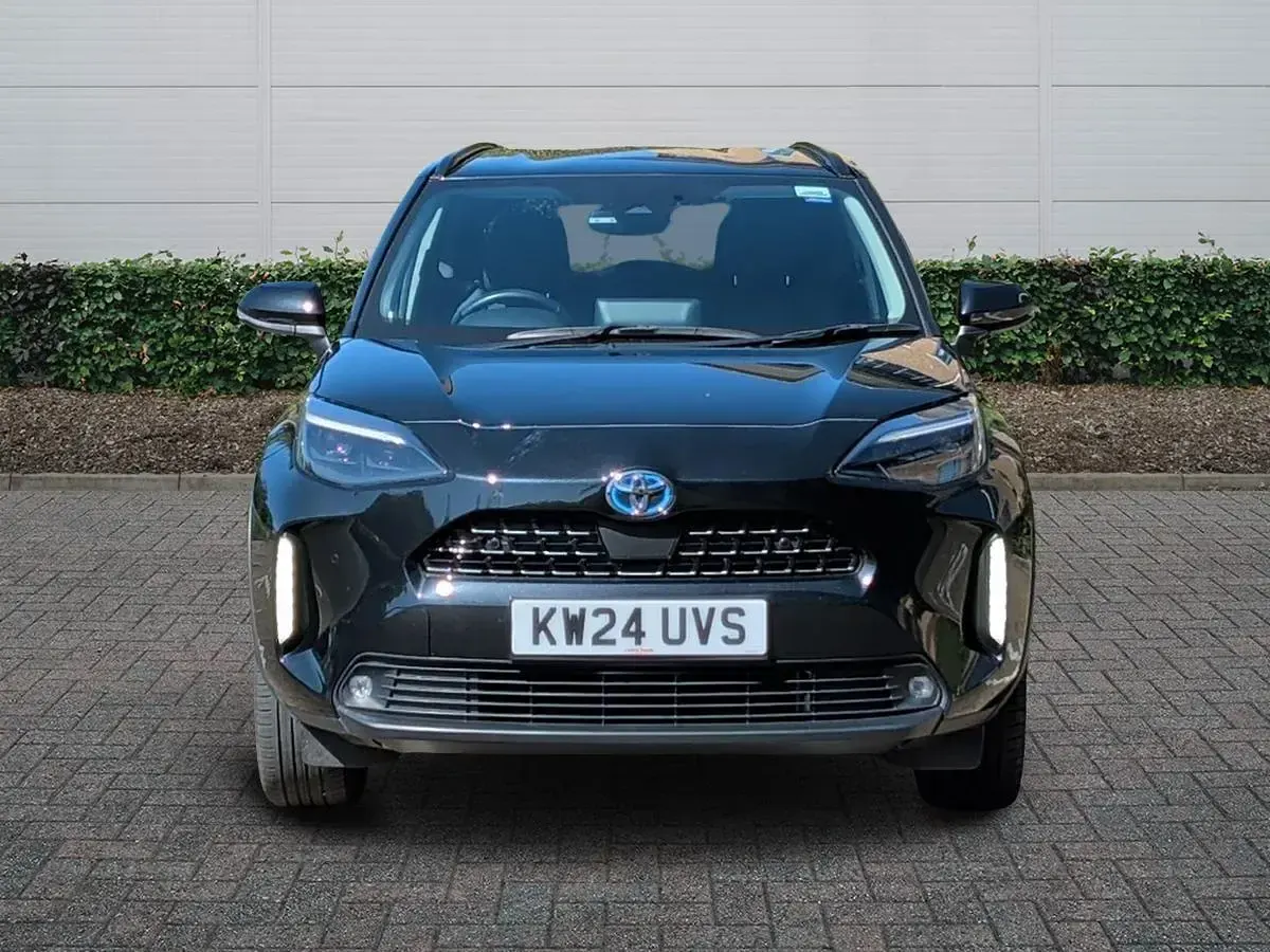 Used Toyota Yaris Hybrid 2024 Black Estate