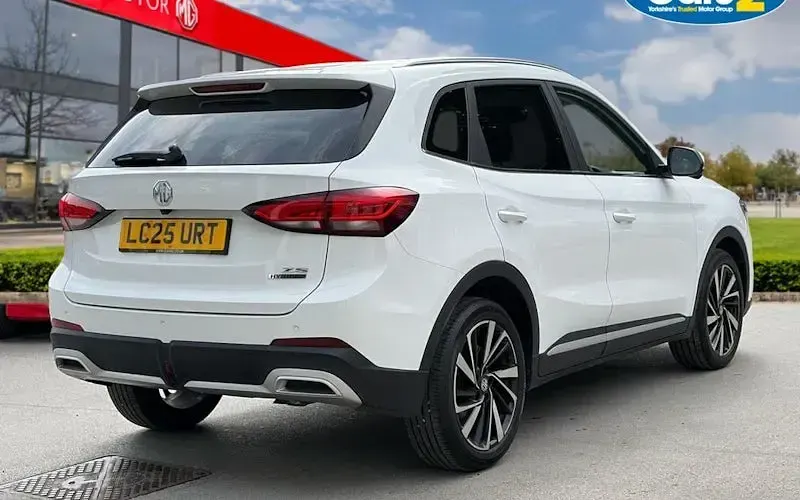 Used MG ZS Trophy 196 HP (144 kW) 2025 White SUV