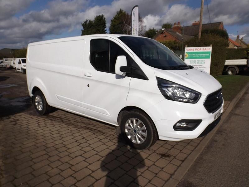 Used Ford Transit Custom Limited 130 HP (95 kW) 2022 White Van