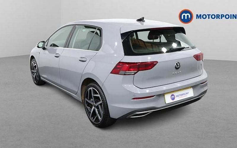 Used VW Golf VIII Style 131 HP (96 kW) 2024 Hatchback