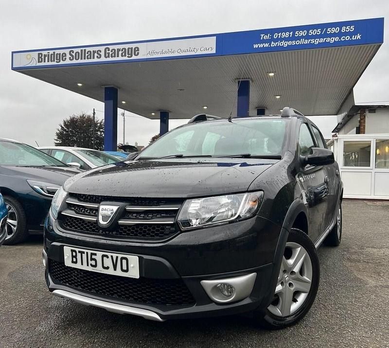 Black Used 2015 Dacia Sandero Lauréate Hatchback | £4,495 (Fair price) - Image 1/1