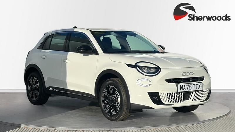 White paint New 2025 Fiat 600 S Hatchback | £18,999 - Image 1/4