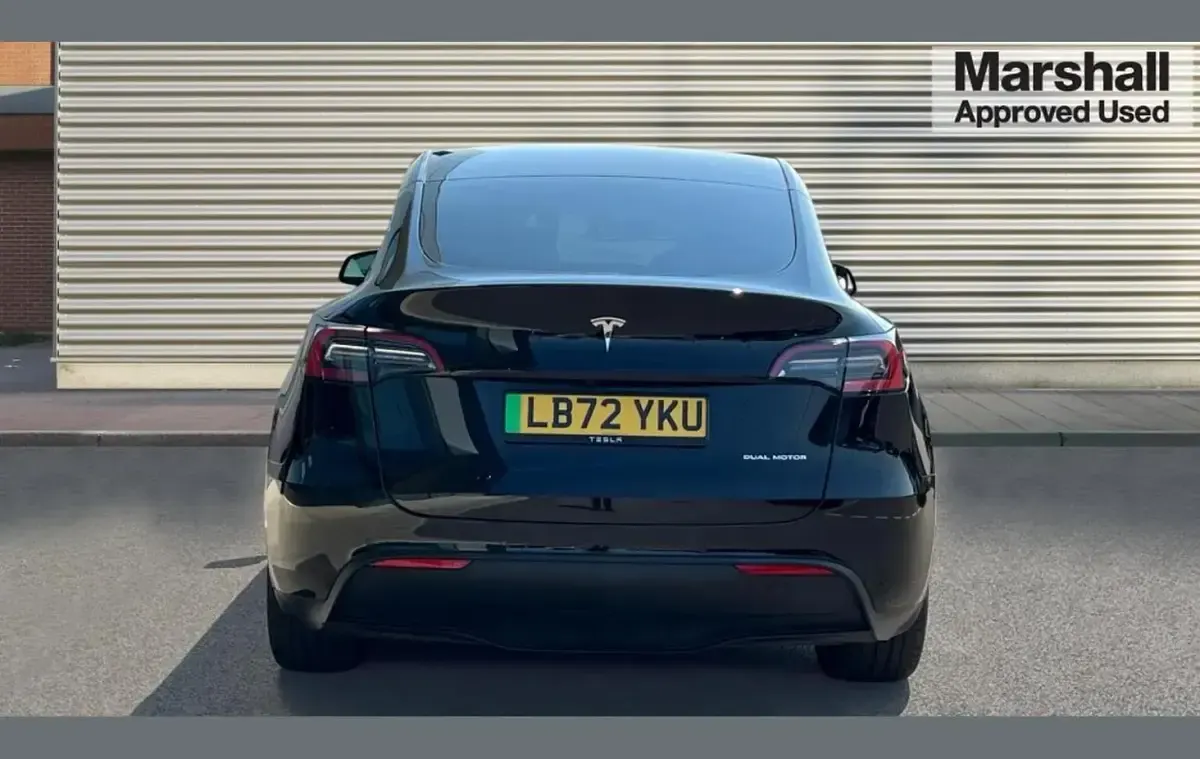 Used Tesla Model Y Long Range AWD 378 kW (514 HP) 2022 Black SUV