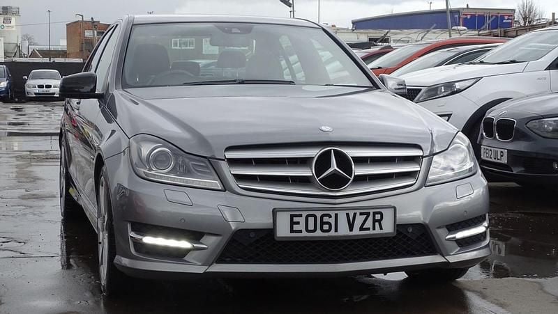 Begagnad Mercedes C250 Sport Edition 2011 Silver Sedan