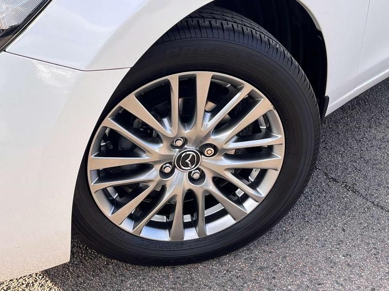 Used Mazda 2 Inclusive 90 HP (66 kW) 2020 White Hatchback