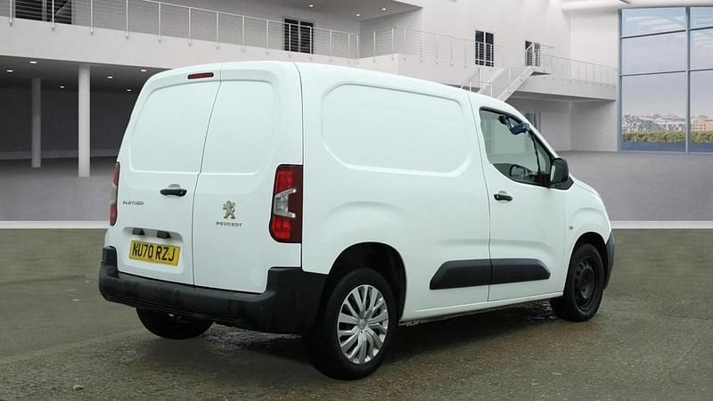 Used Peugeot Partner 2020 White MPV