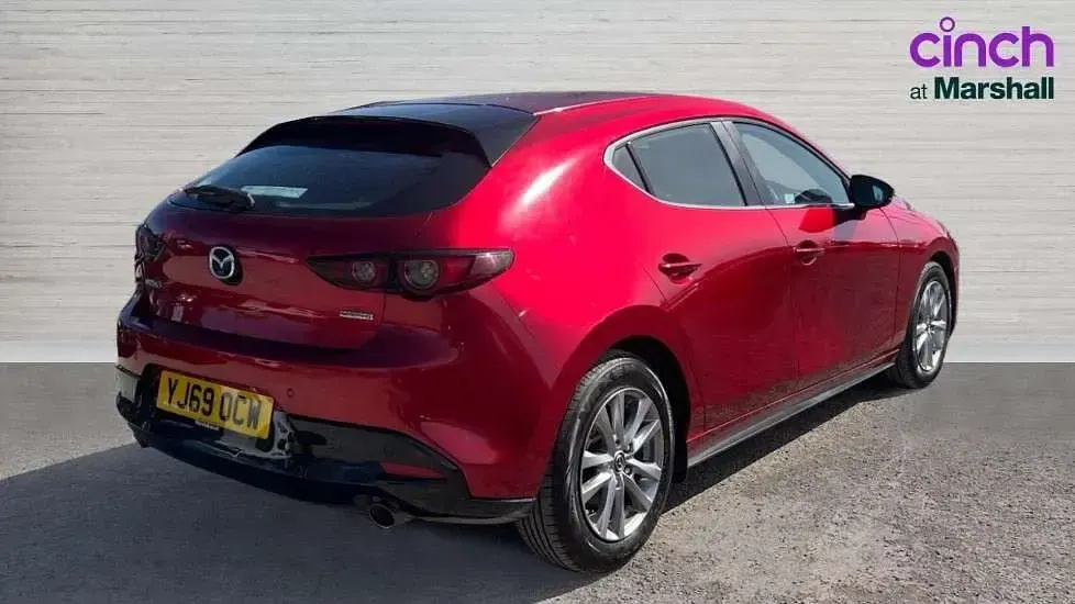 Used Mazda 3 122 HP (89 kW) 2019 Red Hatchback