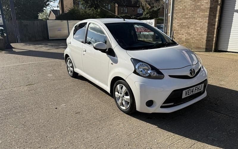 Used Toyota Aygo Style 68 HP (50 kW) 2014 Hatchback