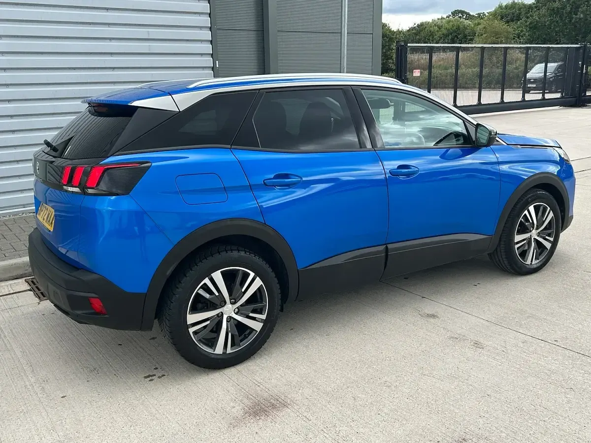 Used Peugeot 3008 Active+ 131 HP (96 kW) 2023 Blue SUV