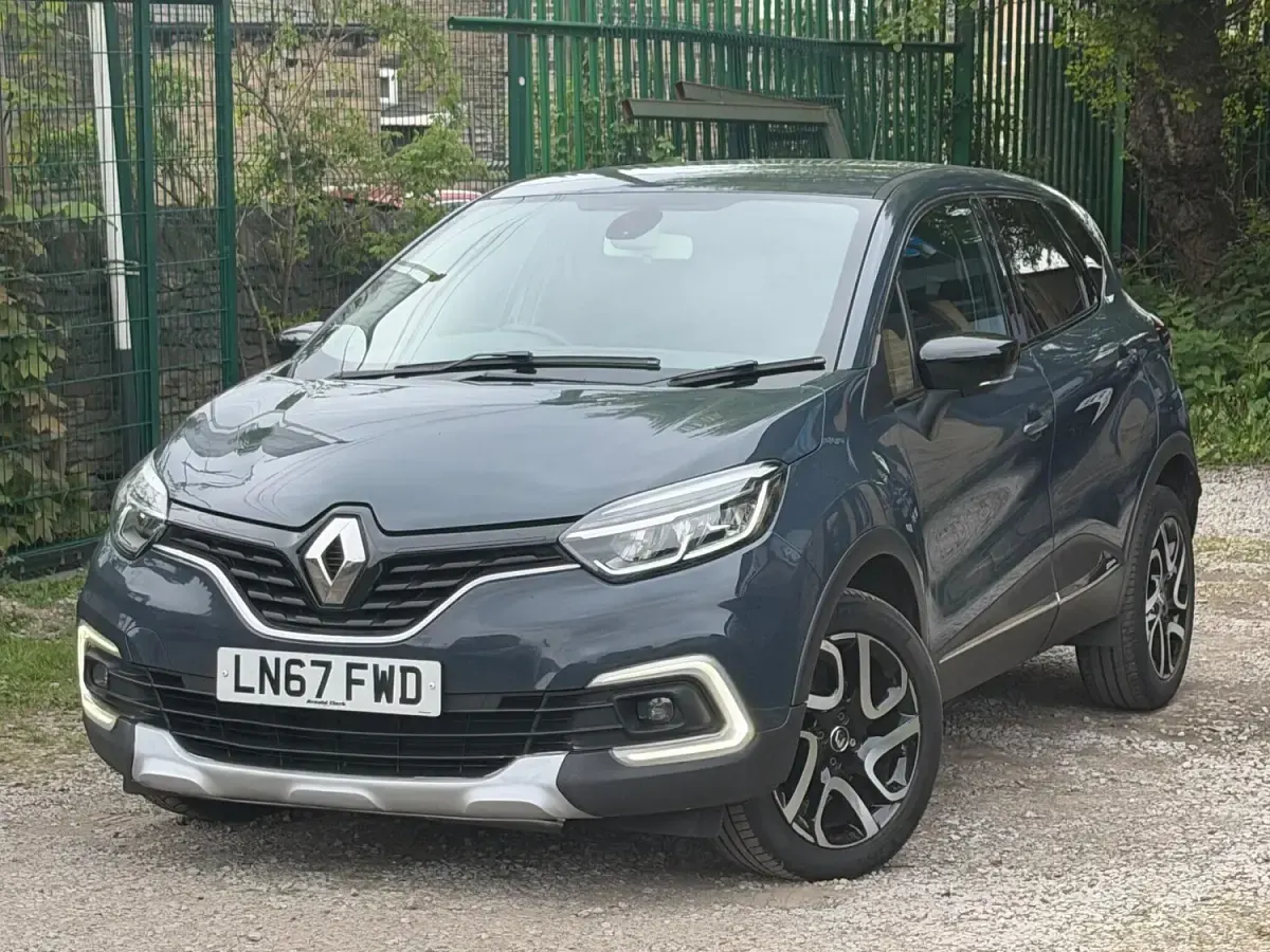 Used Renault Captur Dynamique 2017 Blue SUV
