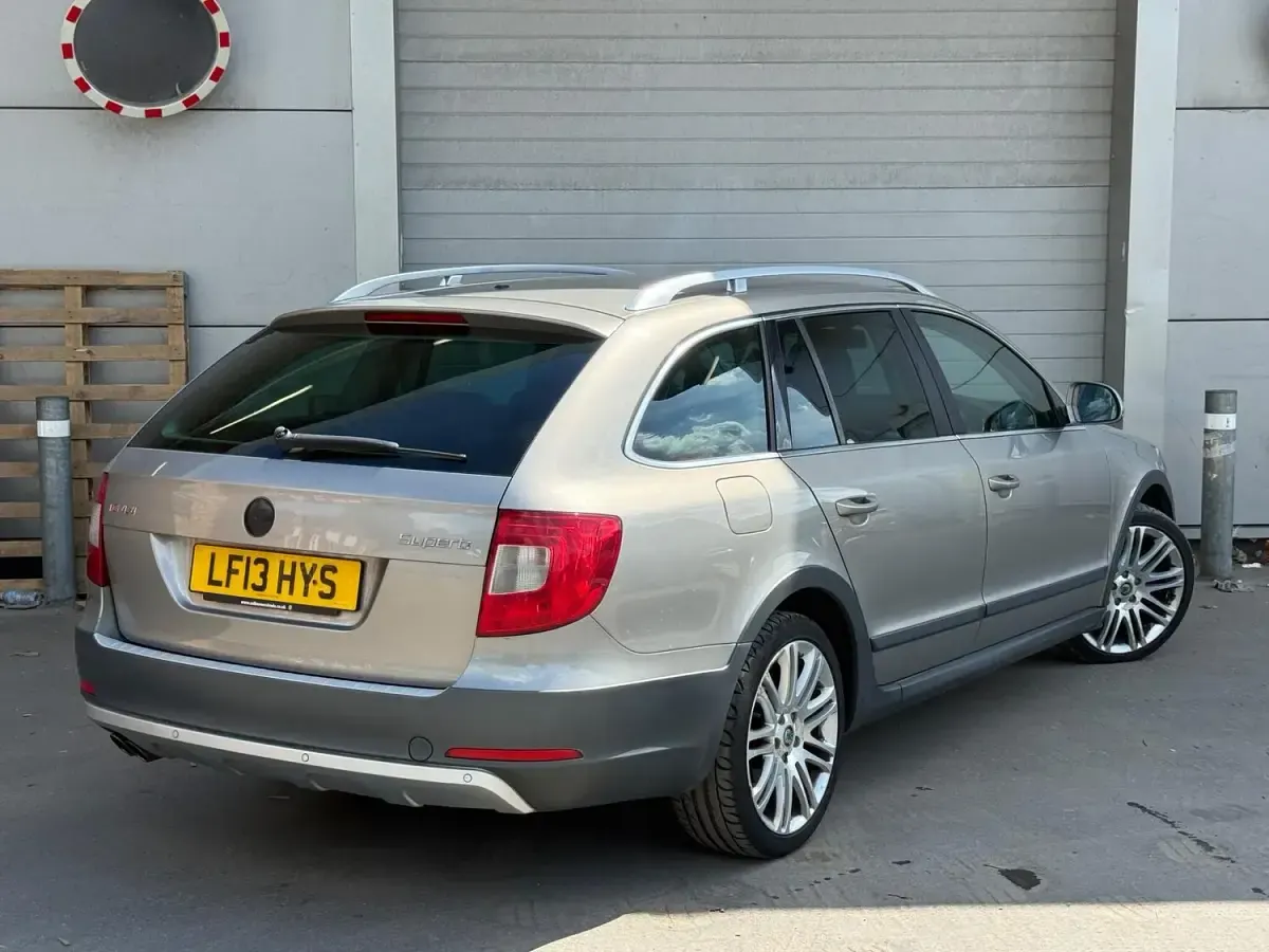 Used Skoda Superb 170 HP (125 kW) 2013 Beige Estate