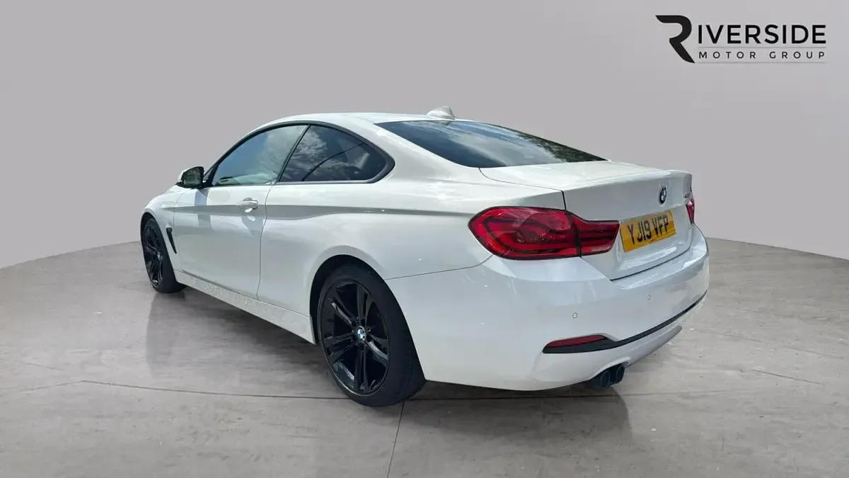 Used BMW 420 Coupé Sport Line 190 HP (139 kW) 2019 Alpine white Coupe