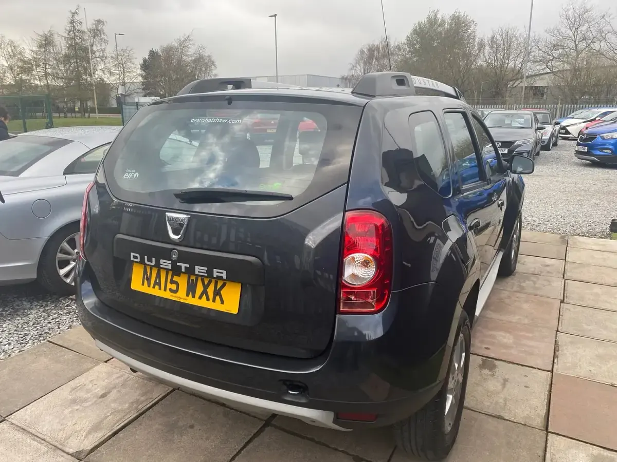Used Dacia Duster Lauréate 110 HP (80 kW) 2015 Grey SUV