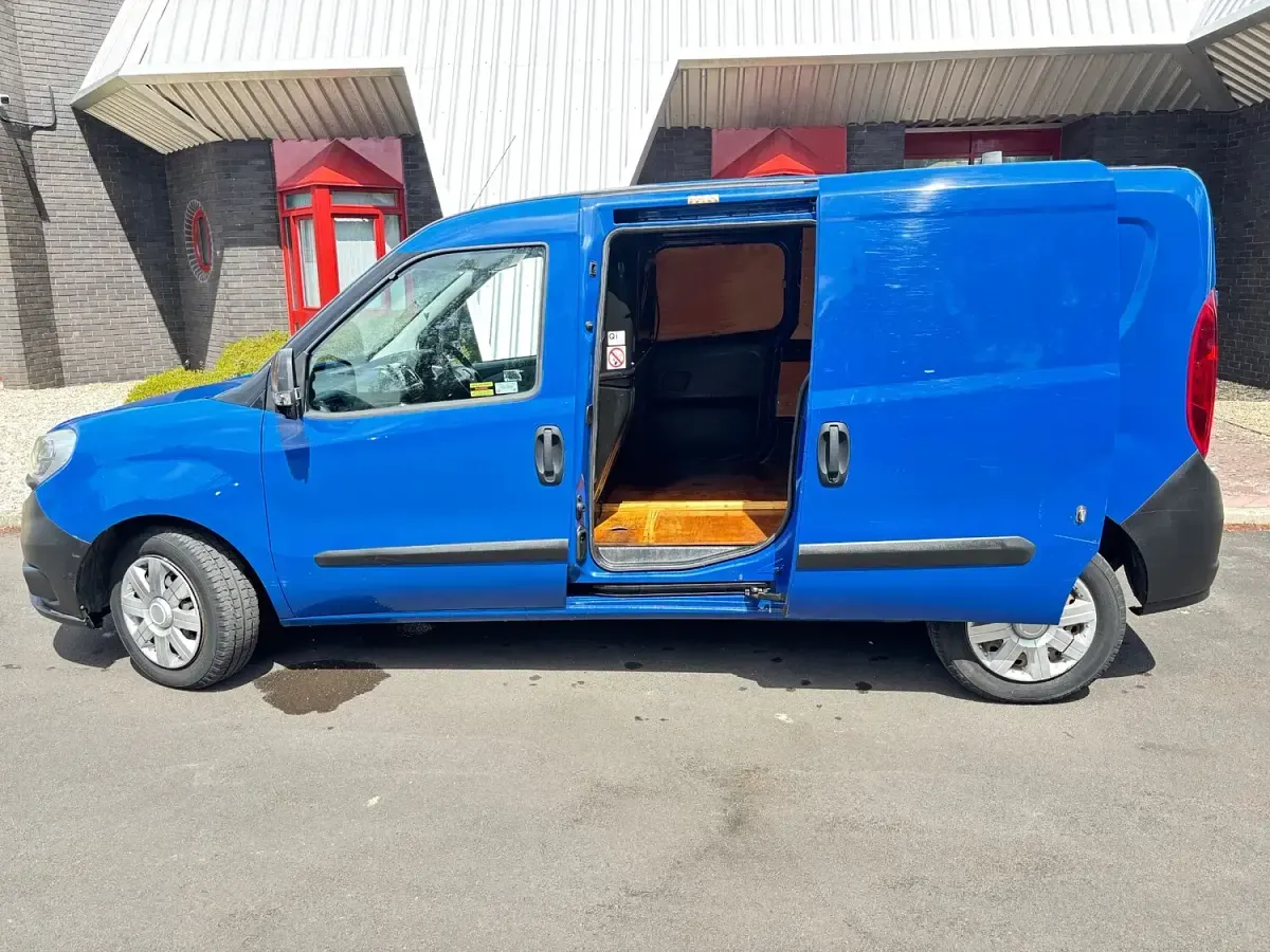 Used Fiat Doblò 2016 Blue MPV