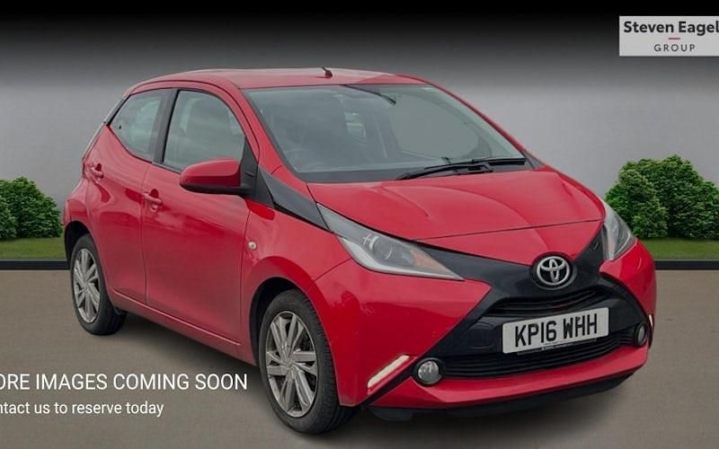 Used Toyota Aygo x-press 69 HP (50 kW) 2016 Hatchback